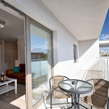 Sunflowers Apartament Przy Strzeleckiej W Kolobrzegu * كولوبرزيغ