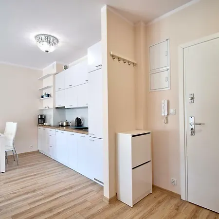 Sunflowers Apartament Przy Strzeleckiej W Kolobrzegu